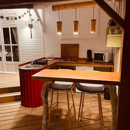 Les Coulirooms - Suite Avec Jacuzzi Et Grande Terrasse Сент-Анн Экстерьер фото