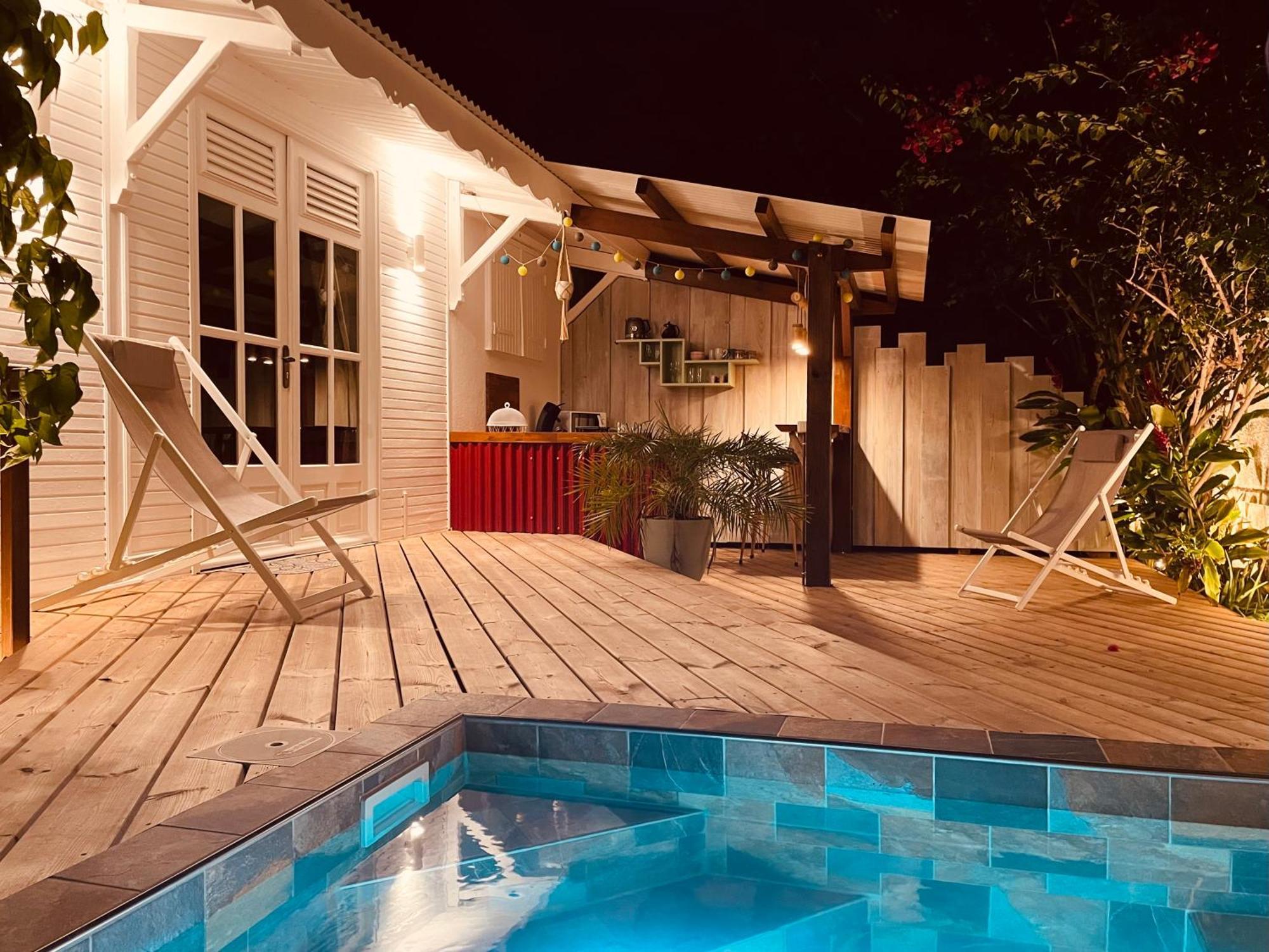 Les Coulirooms - Suite Avec Jacuzzi Et Grande Terrasse Сент-Анн Экстерьер фото