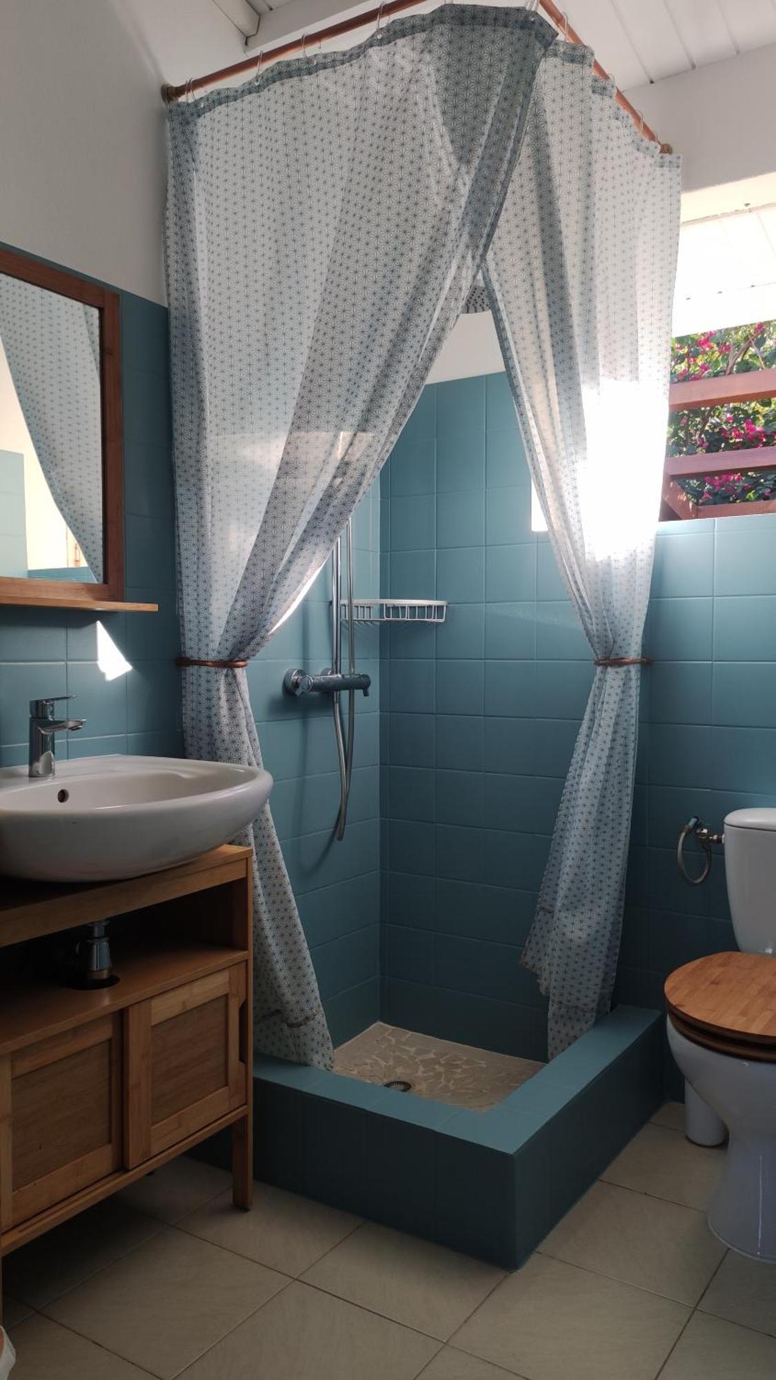Les Coulirooms - Suite Avec Jacuzzi Et Grande Terrasse Сент-Анн Экстерьер фото